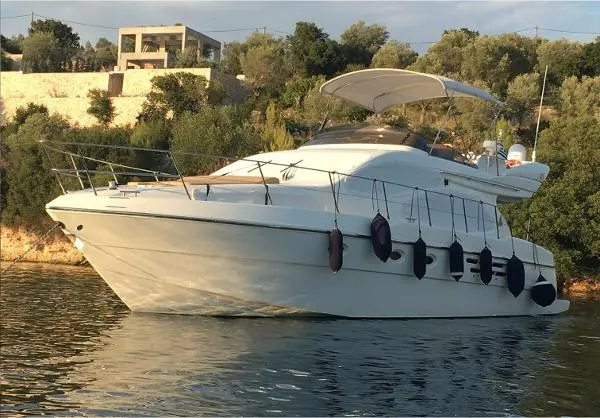 2001 Azimut 46 Fly, photo 1 of 7
