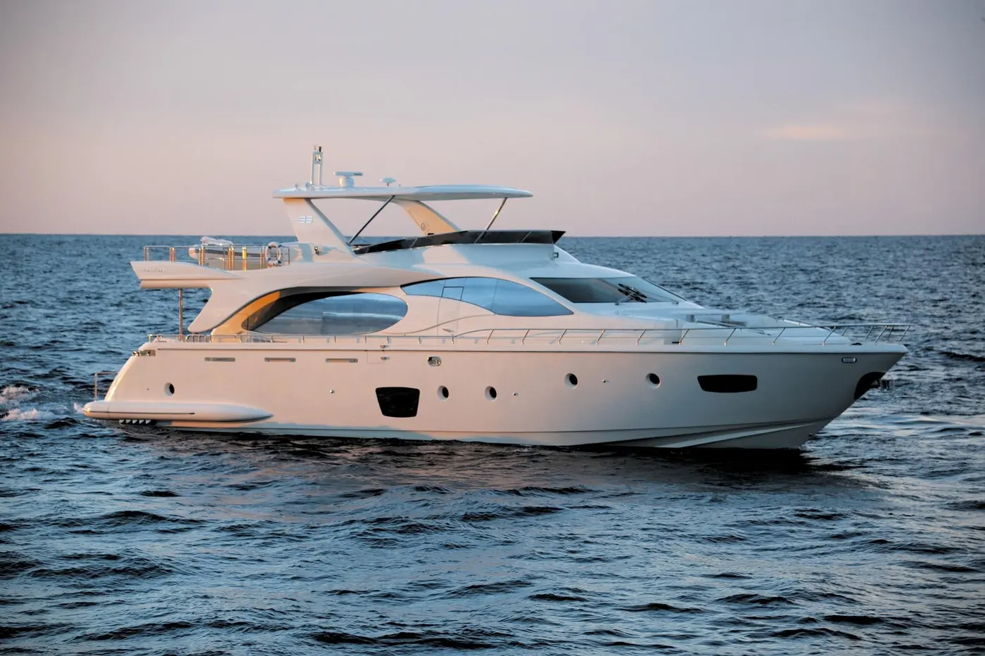 2007 Azimut 85F, Foto 1 von 7