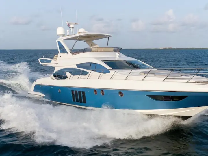2009 Azimut 70