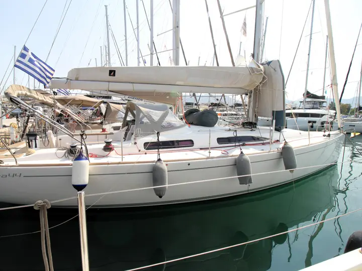 2010 Salona 44